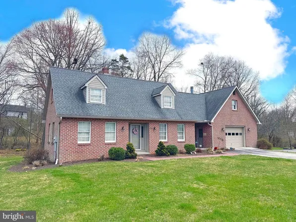 245 Montclair Rd, Gettysburg, PA 17325