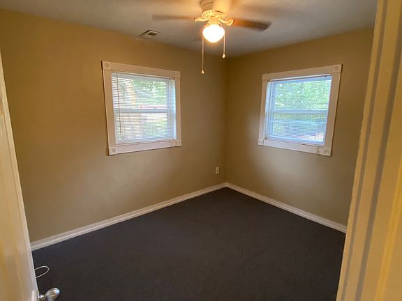 3rd image of 112 Belmont Dr