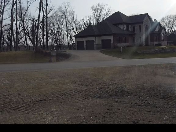 4th image of 636 Augusta Dr SE