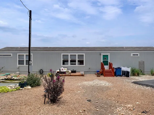 2806 Saturn Dr, Granbury, TX 76049