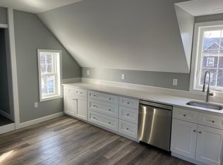 242 S Main St #4, Epping, NH 03042