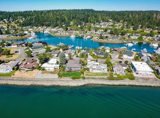 114 Lummi Dr, La Conner, WA 98257