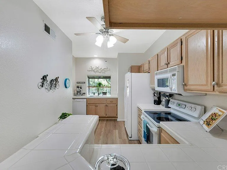 624 Indian Oak Ln #106 — Photo 6