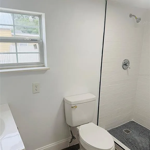 2116 W Pine St — Photo 14