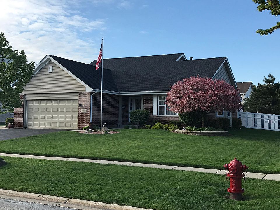 1st image of 696 Sandpiper Dr