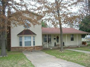 114 Rosemary Ln, Lonoke, AR 72086