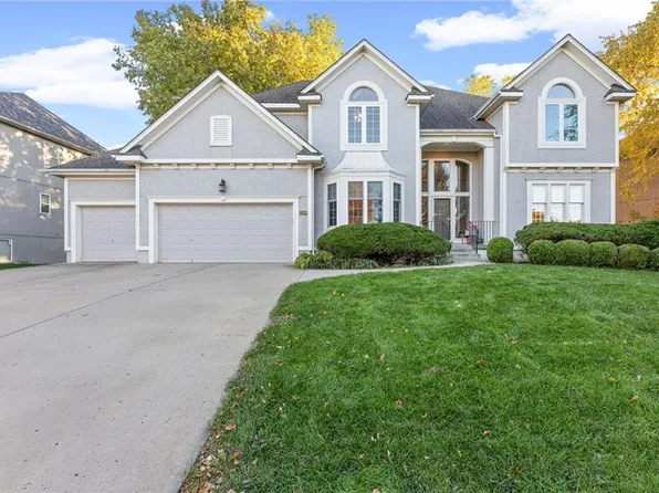 9309 W 144th Ter, Overland Park, KS 66221