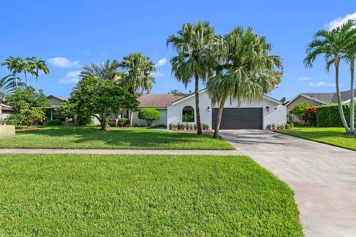 Building Photo - 13781 Barberry Dr