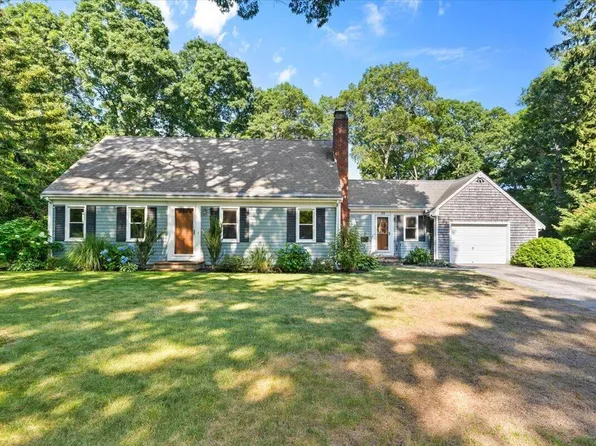39 Coleridge Drive, Falmouth, MA 02540