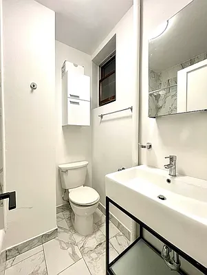 Rented by J PRESTON AND ASSOCIATES INC | media 9