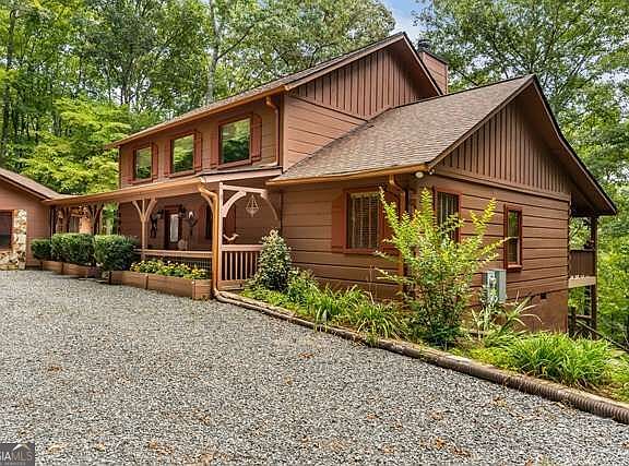 3rd image of 717 Evergreen Ln #4