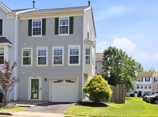 7011 Village Stream Pl, Gainesville, VA 20155