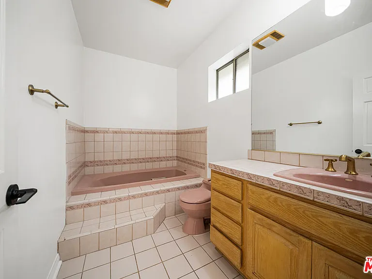 4144 Colfax Ave — Photo 43