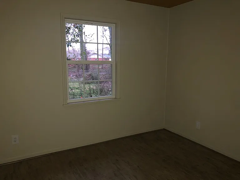 411 & 413 Nixon Ave SW — Photo 16
