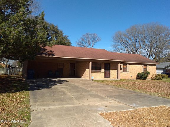 2nd image of 306 Julianne Dr