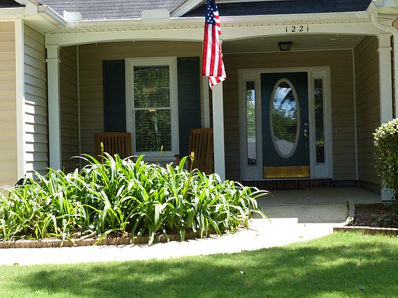 Cozy Front Porch & Door