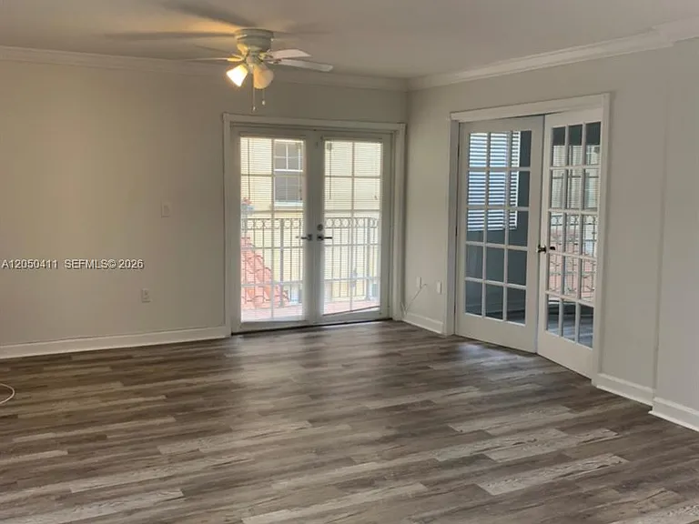 322 Navarre Ave — Photo 5