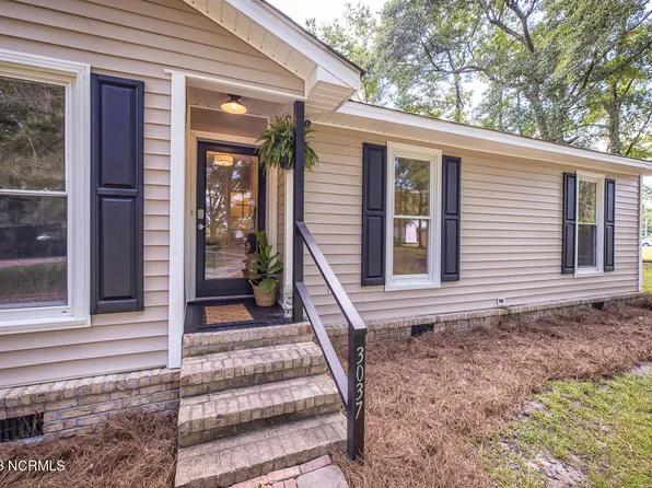 3037 Penderlea Highway, Burgaw, NC 28425
