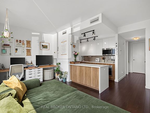4th image of 201 Parkdale Ave #1506
