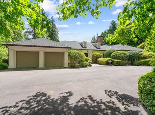 1386 S Military Rd, Portland, OR 97219