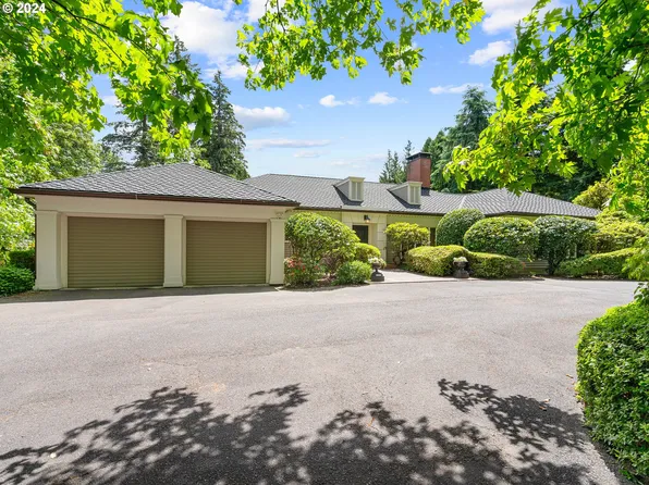 1386 S Military Rd, Portland, OR 97219