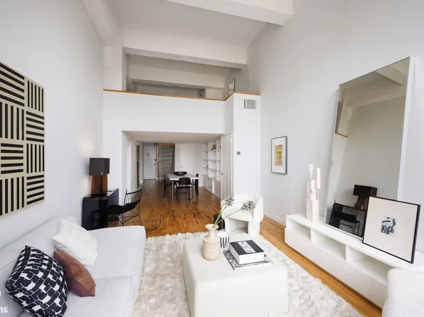 421 Hudson Street image 2 of 9