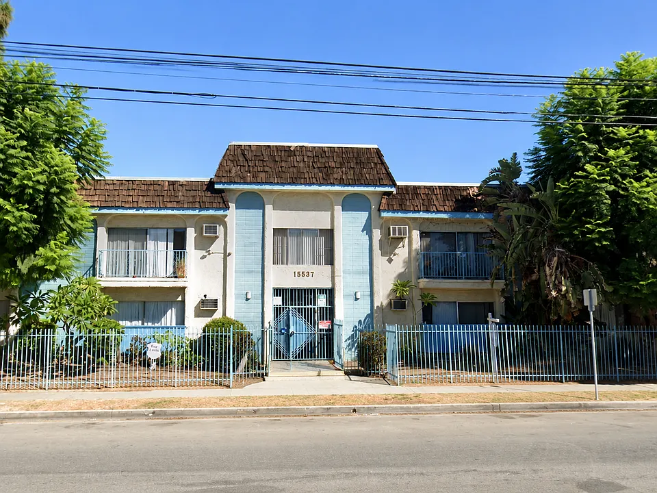 Nordhoff St - 15537
