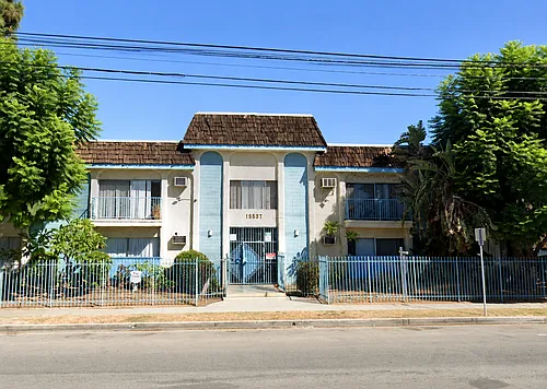 Nordhoff St - 15537 Photo 1
