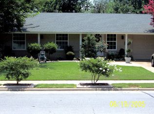 1502 Finley Rd, Irving, TX 75062