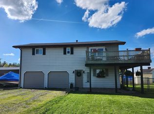 11380 Primrose Ln, Conneaut Lake, PA 16316