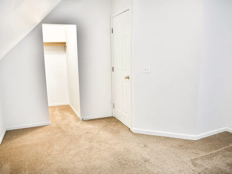 2614 N Marshfield Ave #2 — Photo 6