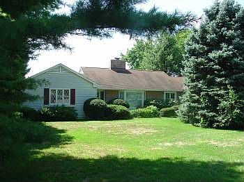 2nd image of 4392 Astor Dr