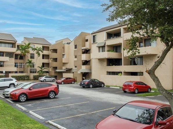 10845 SW 112th Ave APT 312, Miami, FL 33176