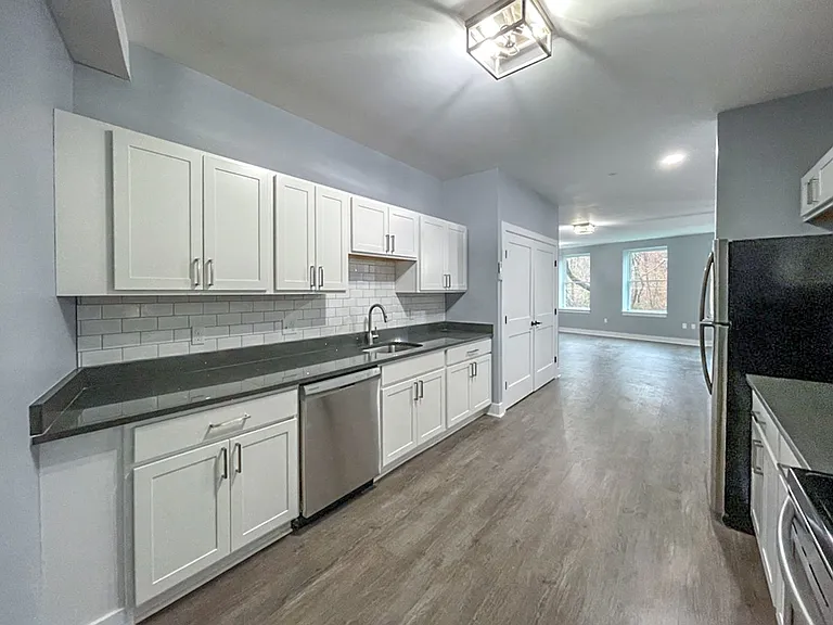 1455 State St — Photo 12
