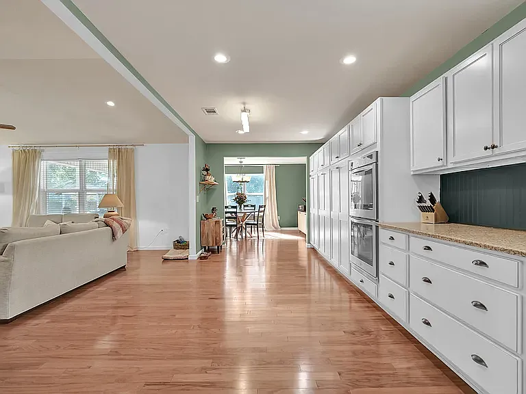 804 Cloverview Dr — Photo 14