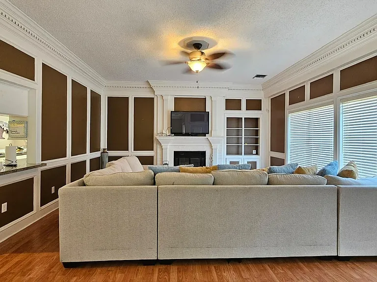 347 W Champions Colony #III — Photo 6