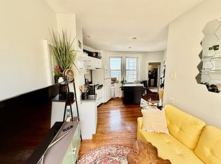 109 Charter St #1, Boston, MA 02113