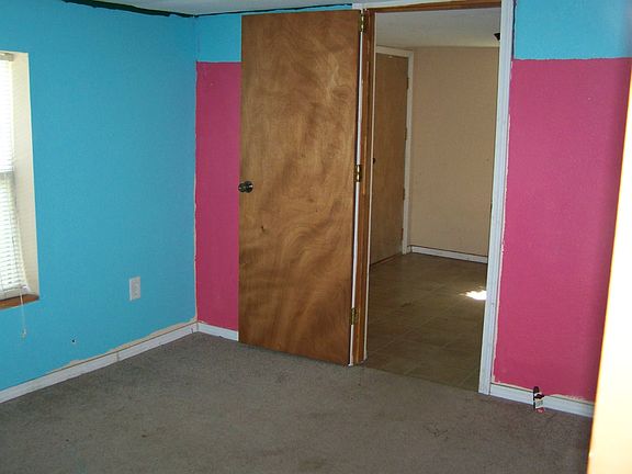 5th image of 606 East Ave