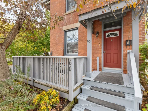 60 Louisa St #58, Ottawa, ON K1R 6Y8