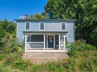 45 Parker Rd, Long Valley, NJ 07853