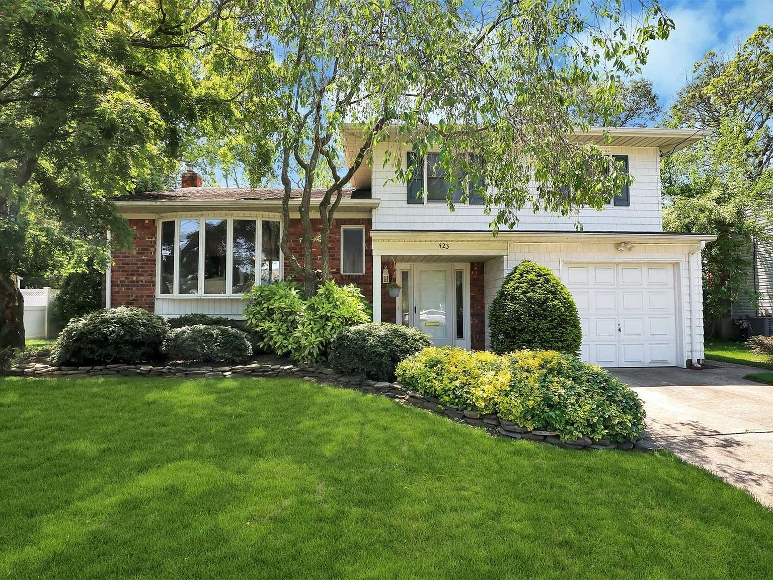 423 Violet Street, Massapequa Park, NY 11762 Zillow