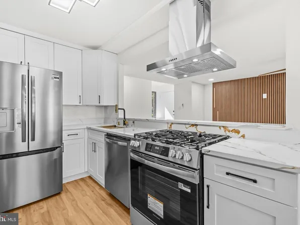 2103 Walsh View Ter APT 102, Silver Spring, MD 20902