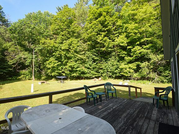 3rd image of 327 Wardsboro Road