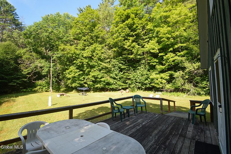 3rd image of 327 Wardsboro Road