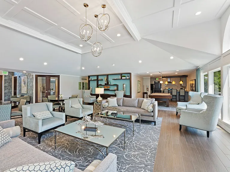River Oaks Apartments of Rochester Hills — Photo 20