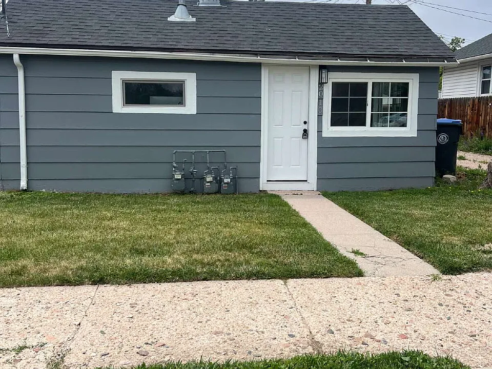 2010 Bradley Ave
