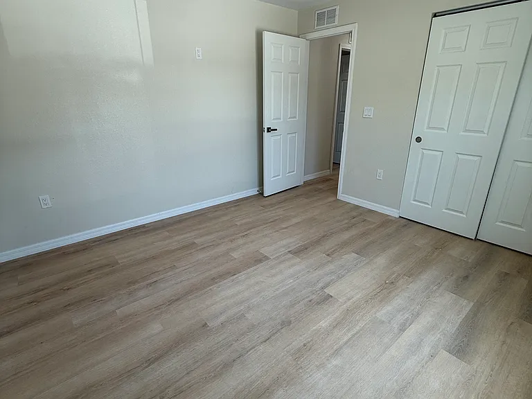134 N Anoka Ave — Photo 3