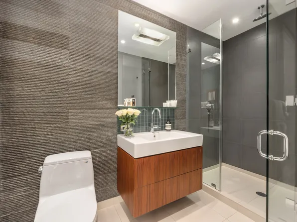 165 Hudson Street image 11 of 15