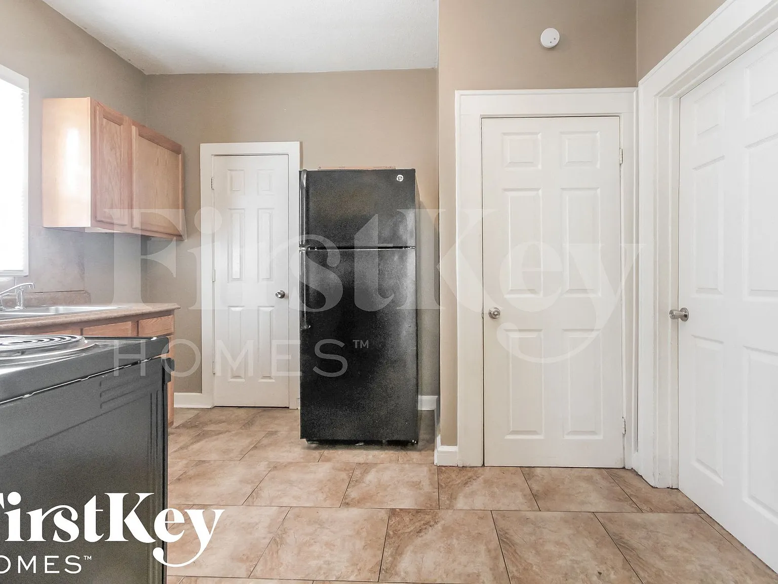 3 bed, 1.0 bath, 960 sqft, $1,525 — Photo 4