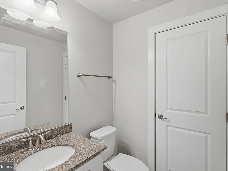 3589 Katherine Way — Photo 9